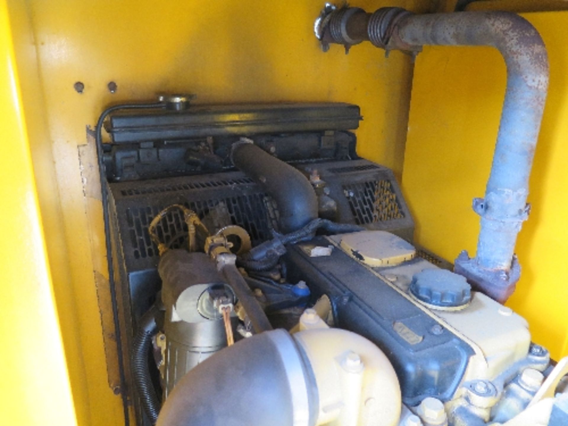 Caterpillar XQE30 generator 16,070 hrs 5006988 - Image 2 of 5