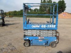 Genie GS1932 scissor lift (2006) 234 hrs 152357