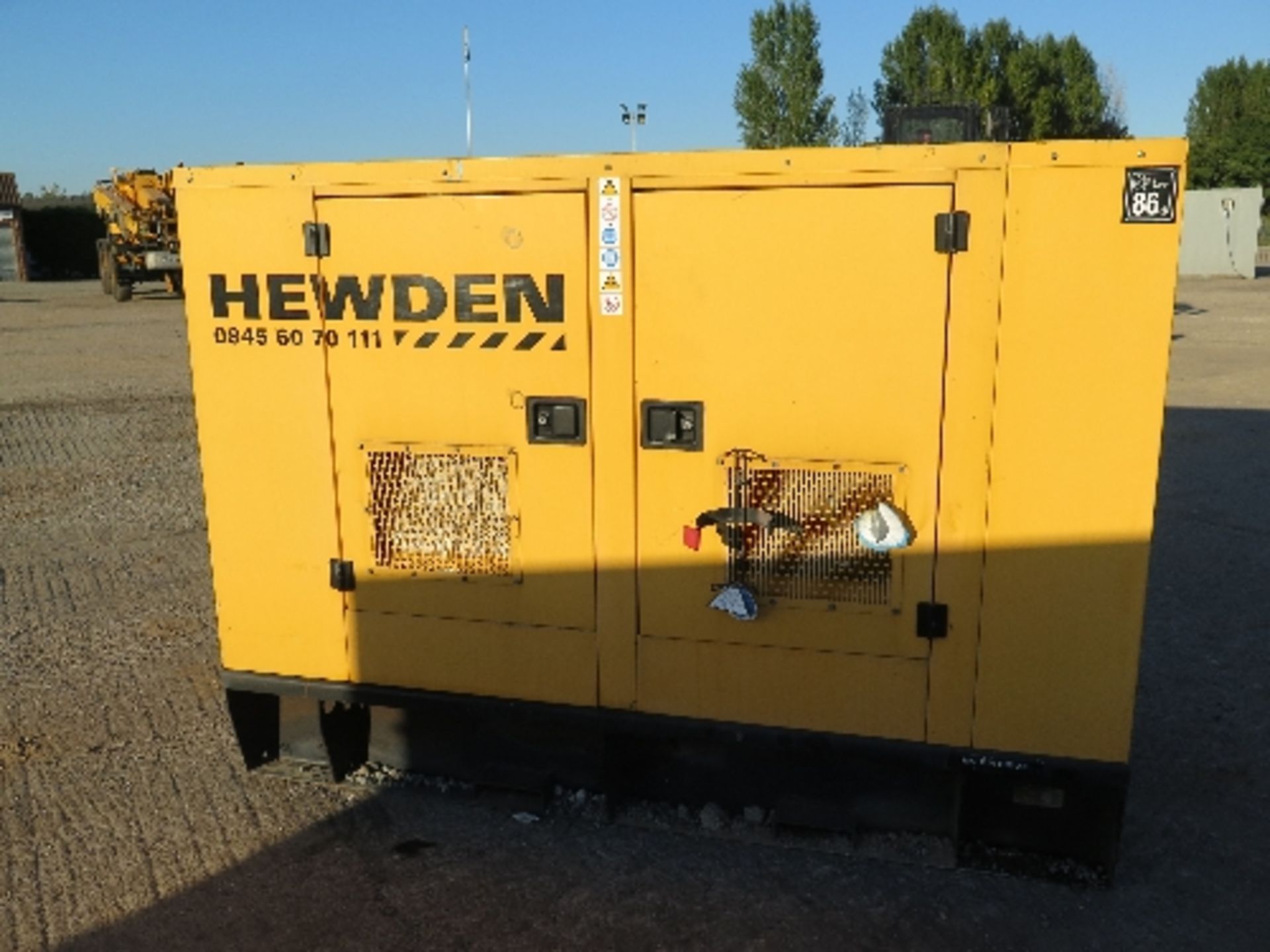 Caterpillar XQE30  30kva generator (2008) 3,675 hrs 5003815