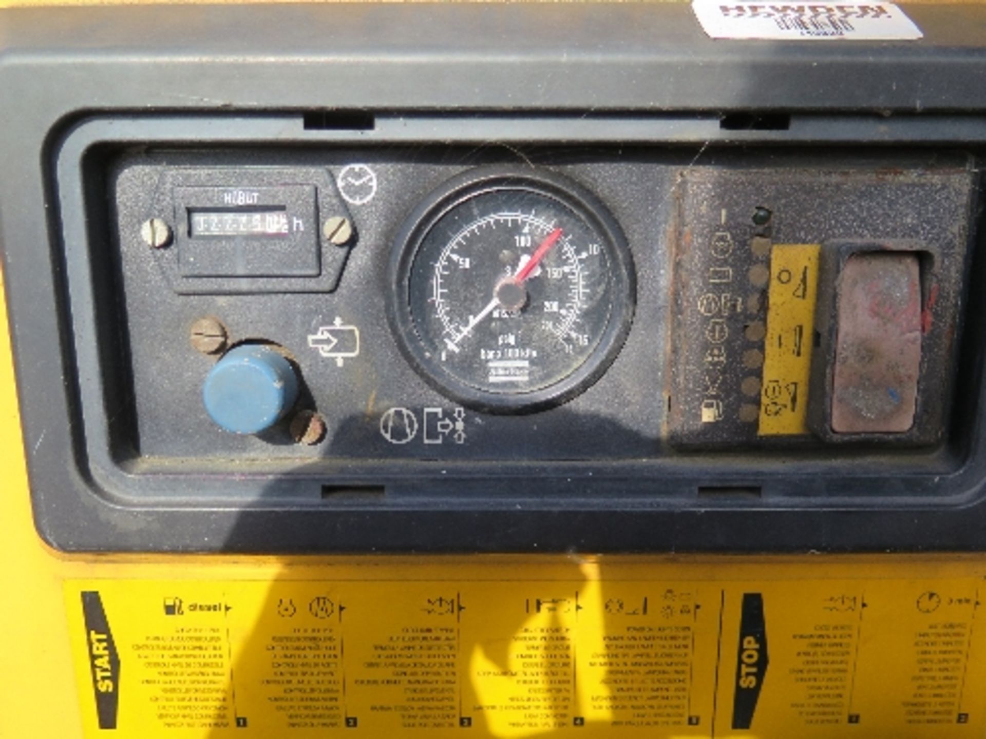 Atlas Copco XAS136 compressor (2006) 149829_x00D_
2276 hours - Image 4 of 4