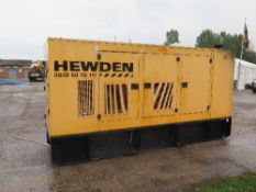 5003920 - Caterpillar XQE200 generator - believed 2008_x00D_
20518 hours