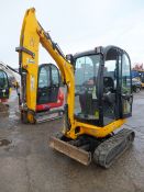 JCB 801.8 CTS mini digger (2010) 861 hrs RDD
0 buckets, expanding tracks, coded key