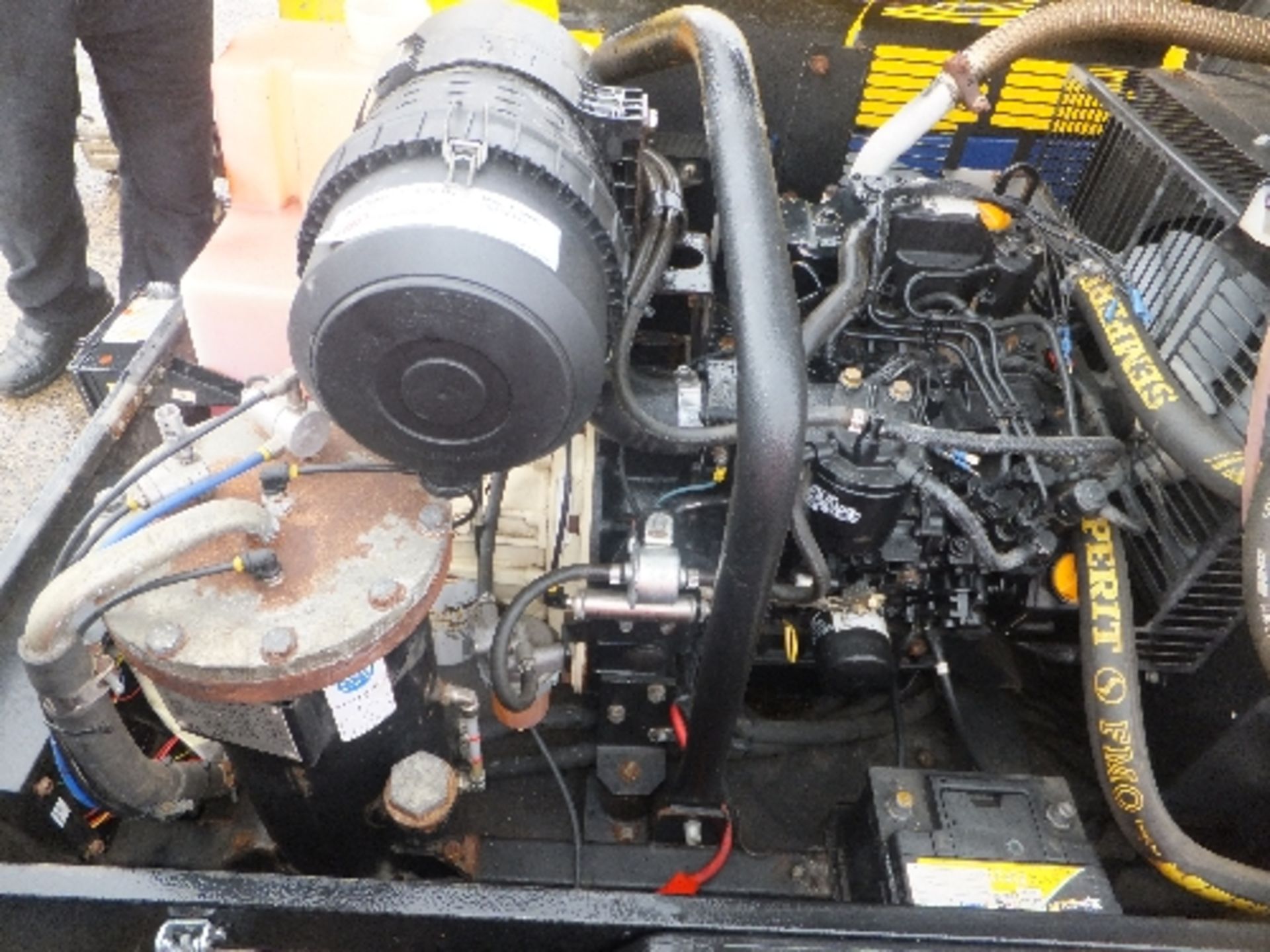 Doosan 7/31e compressor (2011) No ignition switch  WLCA12322038 - Image 2 of 2