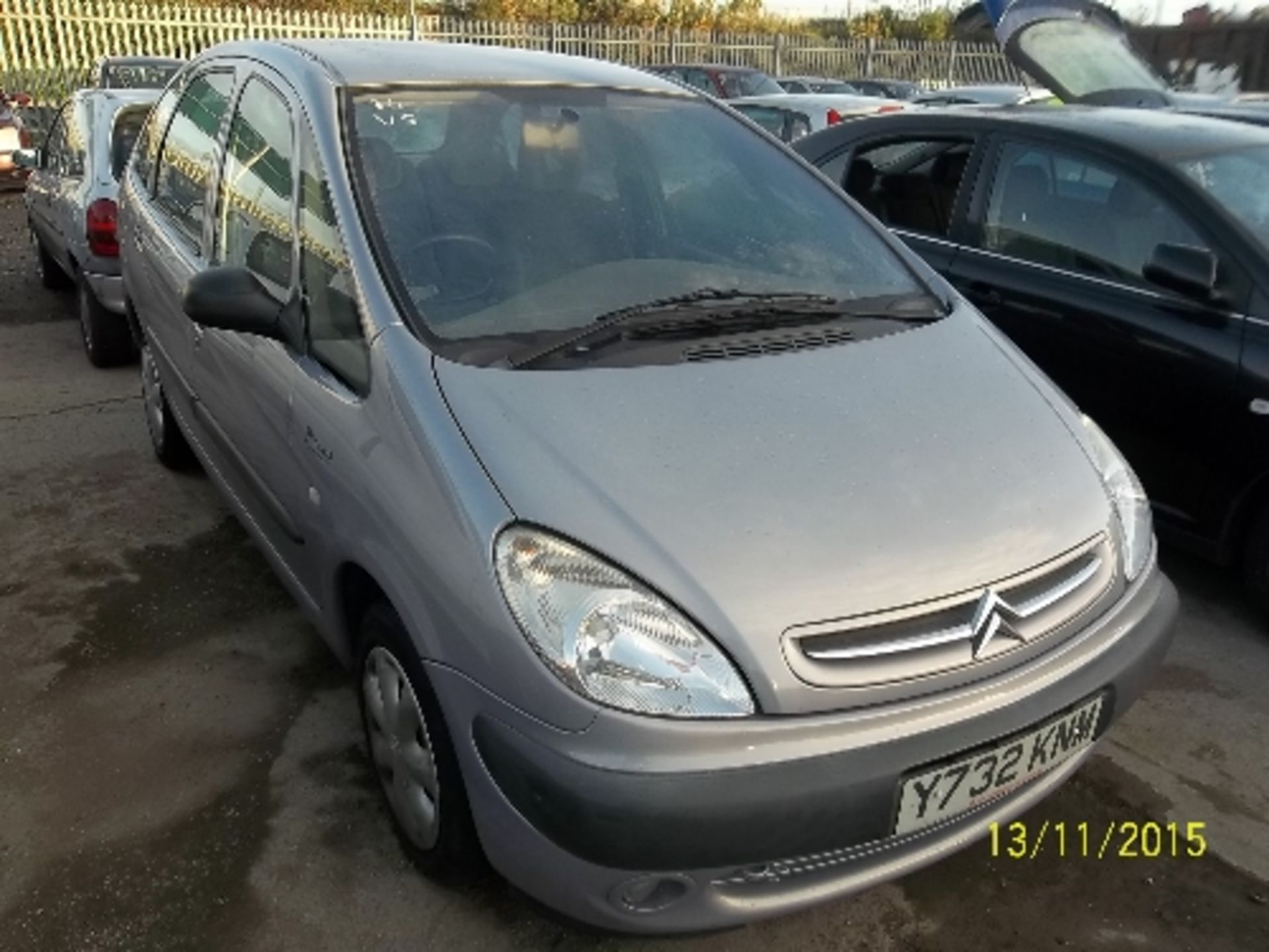 Citroen Xsara Picasso SX 16V - Y732 KNM Date of registration:  11.05.2001 1749cc, petrol, purple - Image 2 of 4