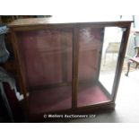 20TH CENTURY OAK GLAZED SHOP DISPLAY OR MUSEUM CABINET, 1400 X 700 X 1370