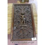 20TH CENTURY FINELY CARVED PANEL DEPICTING A CHERUB AND FOLIAGE, 360 X 660
