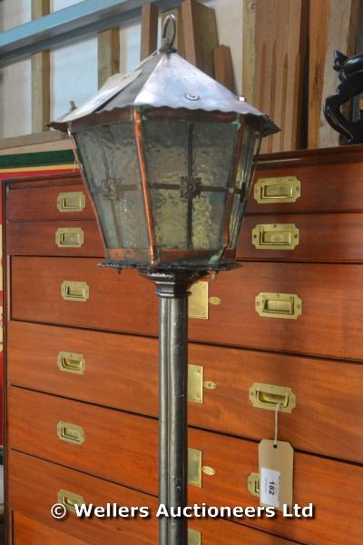 EARLY 20TH CENTURY FREESTANDING LANTERN WITH COPPER TOP, 1900H