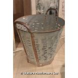 20TH CENTURY FRENCH OYSTER GALVANISED CARRIER