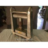 MID 20TH CENTURY GREENHOUSE HEATER, 145 X 520 X 670