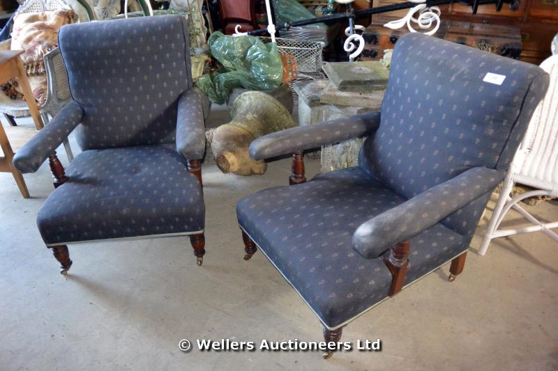 A PAIR OF LATE 19TH CENTURY OPEN ARMCHAIRS