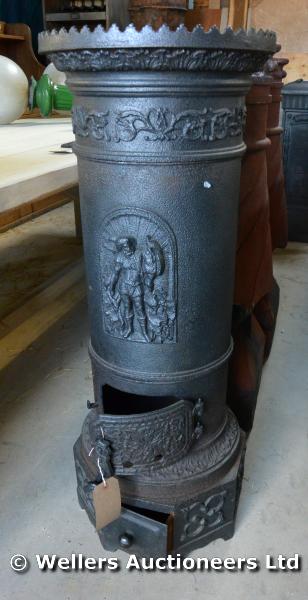 19TH CENTURY CAST IRON ORNATE STOVE OF SWEDISH ORIGIN, 1040H