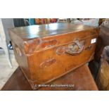 CIRCA 1900 FINE QUALITY TRAVELLING CASE IN LEATHER BY ADLOO AND BROS, CASHMERE, IN VERY GOOD