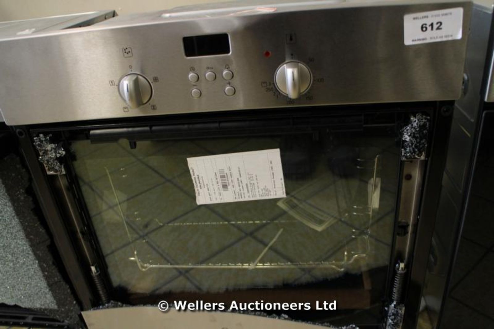 *BOSCH HBN331E2BELECTRIC OVEN PANEL ON THE BOTTOM IS FALLING OFF & OUTER GLASS IS ALSO MASHED /