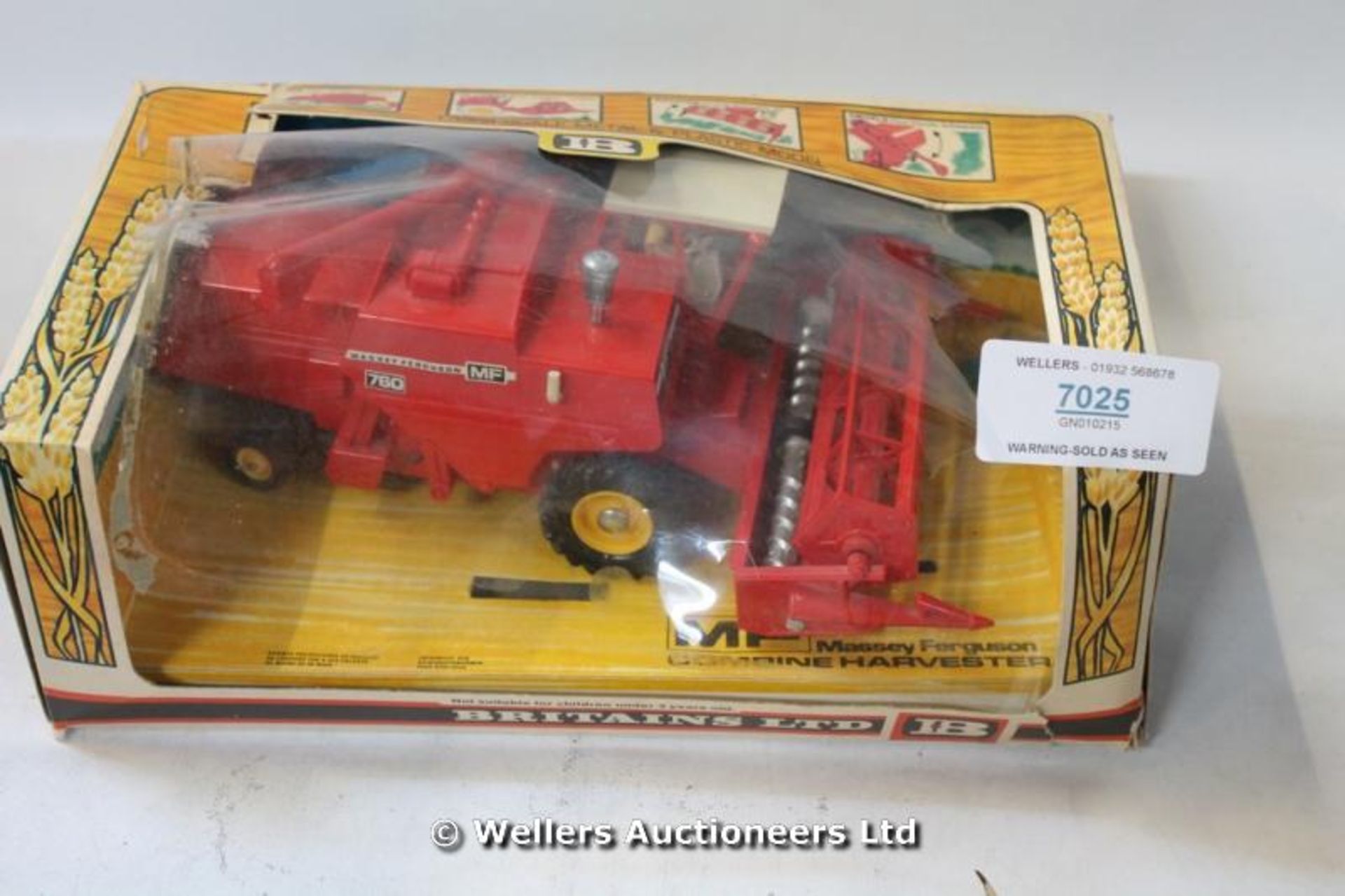 *BRITAINS MASSEY FERGUSON COMBINE HARVESTER 9570 / GRADE: UNCLAIMED PROPERTY / BOXED (DC2) {#