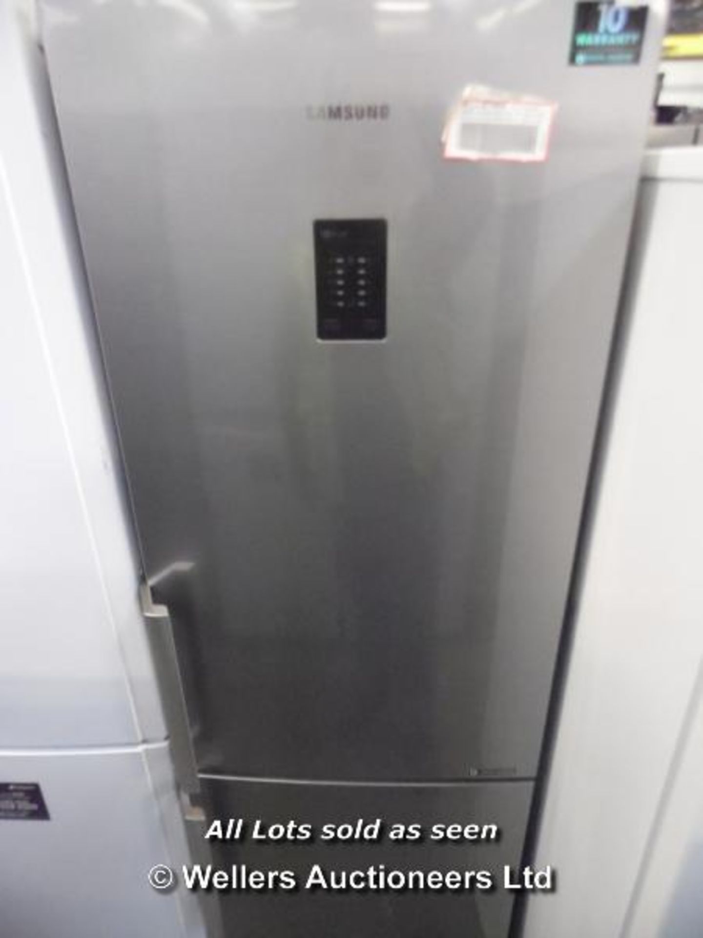 *SAMSUNG RB31FEJNDSA 331 LITRE SILVER FRIDGE FREEZER / GRADE: RETAIL RETURN (DC6) {#4078 [TA280115-