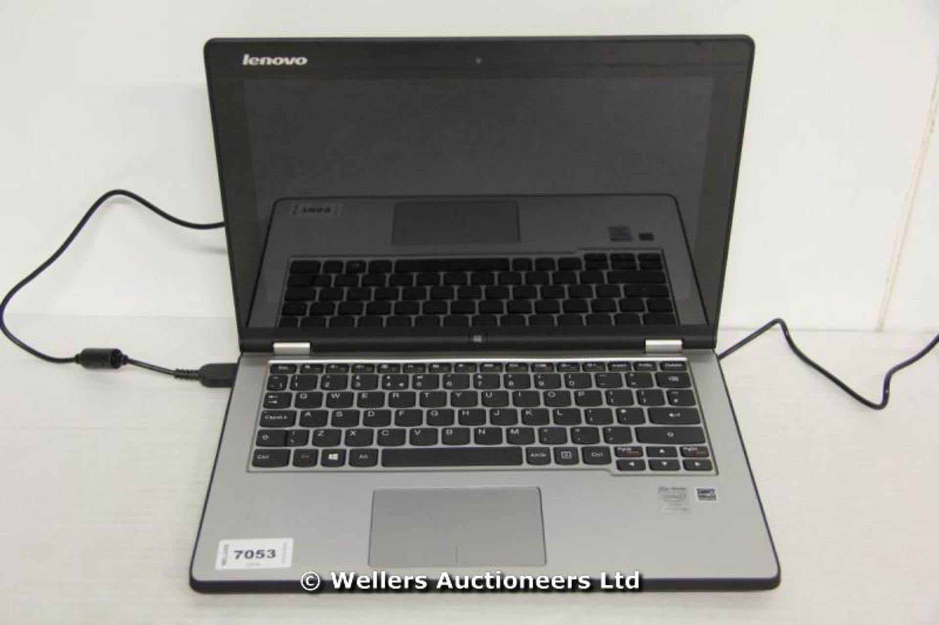 *LENOVO YOGA 2 LAPTOP / INTEL PENTIUM PROCESSOR / RAM 4GB / WITHOUT HDD / WITHOUT OPERATING SYSTEM