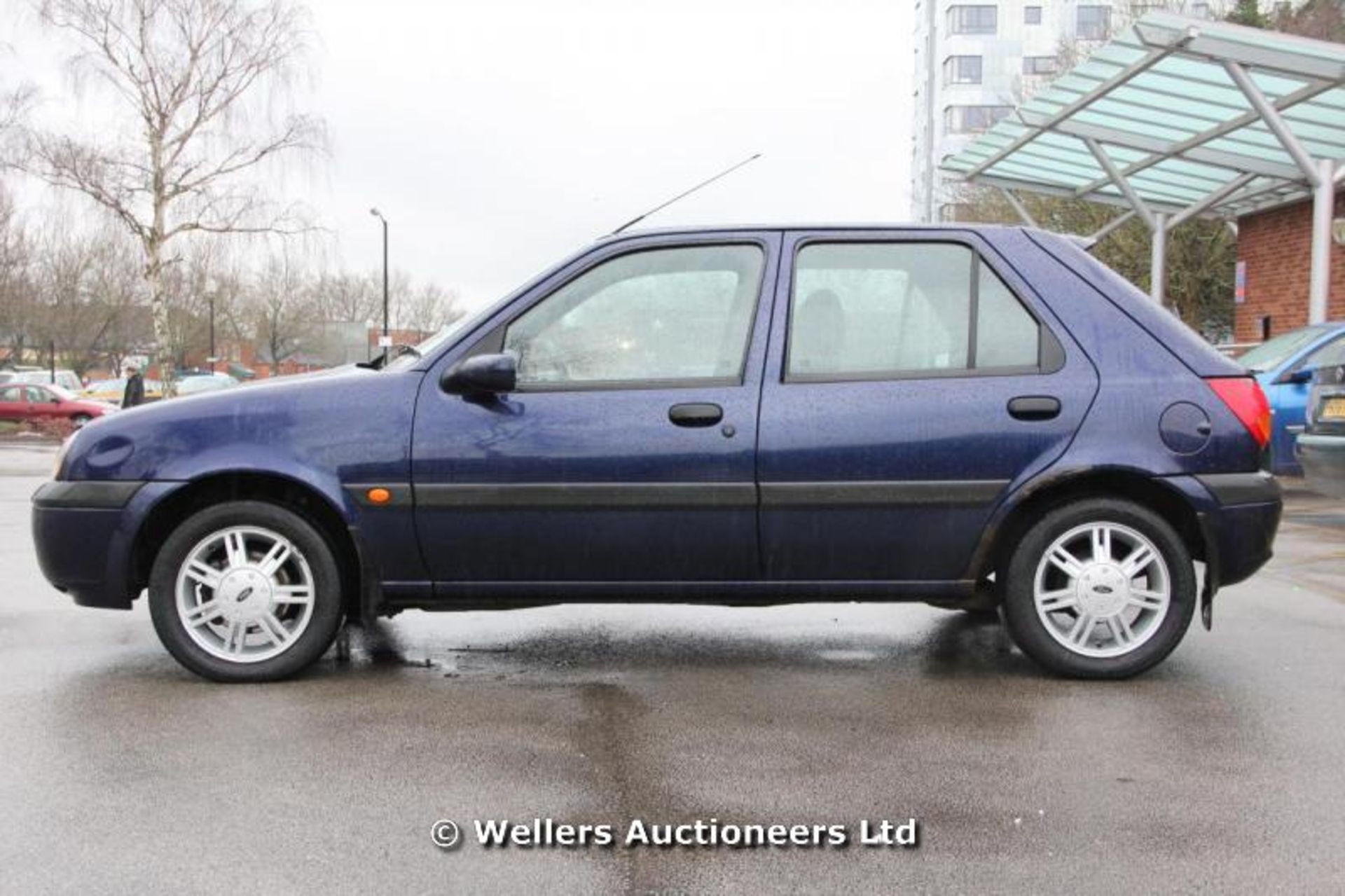 FORD FIESTA ZETEC 5 DOOR HATCHBACK 1.2L BLUE / 72K MILES / GOOD RUNNER AND RELIABLE / ONLY 2 - Image 8 of 10