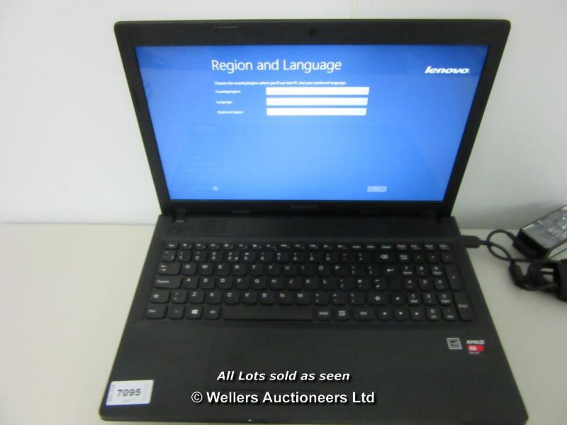 *"LENOVO G505 15.6" LAPTOP / AMD A6-5200 PROCESSOR / RAM 4GB / 1TB HDD / WINDOWS 8 O/S / WITH