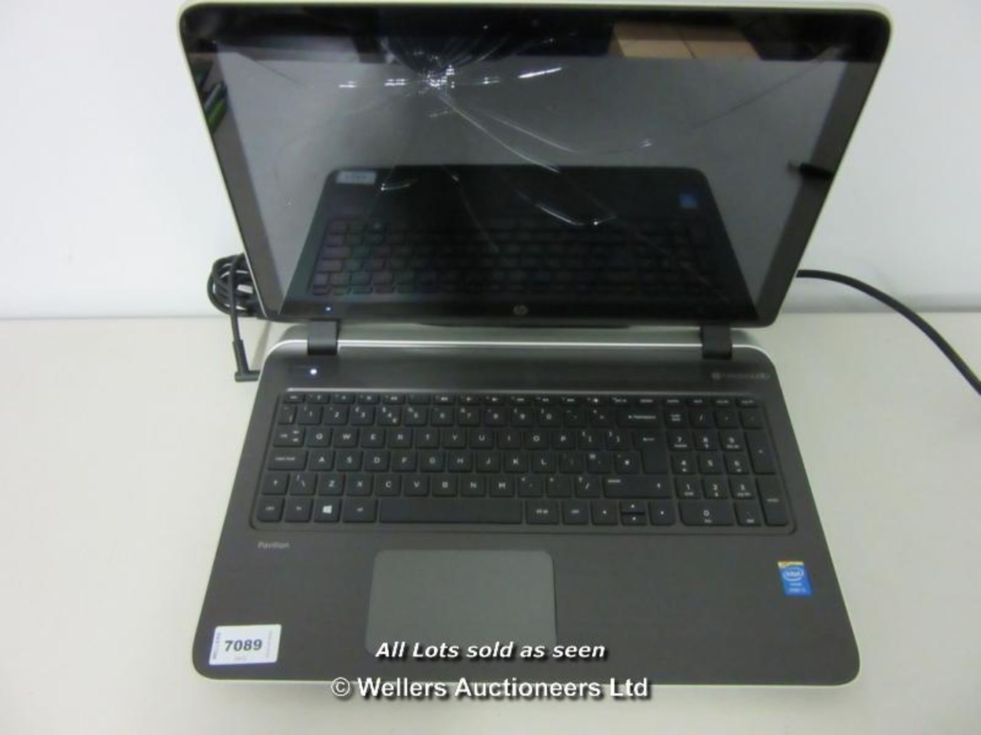 *"HP PAVILION 15-P083SA 15.6" TOUCHSCREEN LAPTOP / INTEL CORE I5 PROCESSOR / WITHOUT HDD / WITHOUT