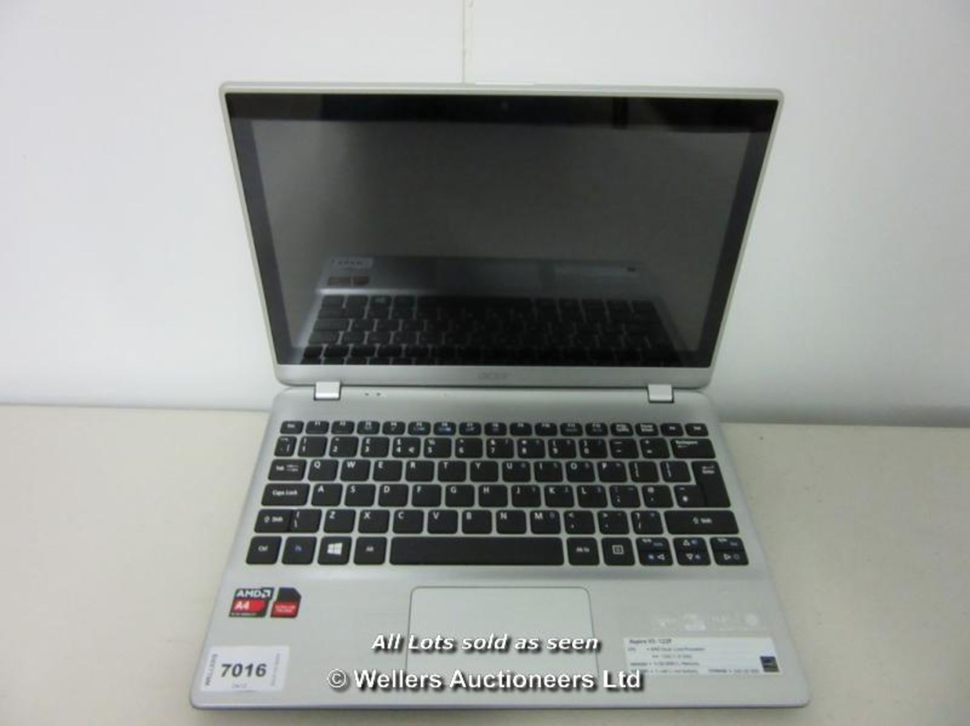 *ACER ASPIRE V5-122P 11.6" TOUCH SCREEN LAPTOP / AMD A4 PROCESSOR / WITHOUT HDD / WITHOUT