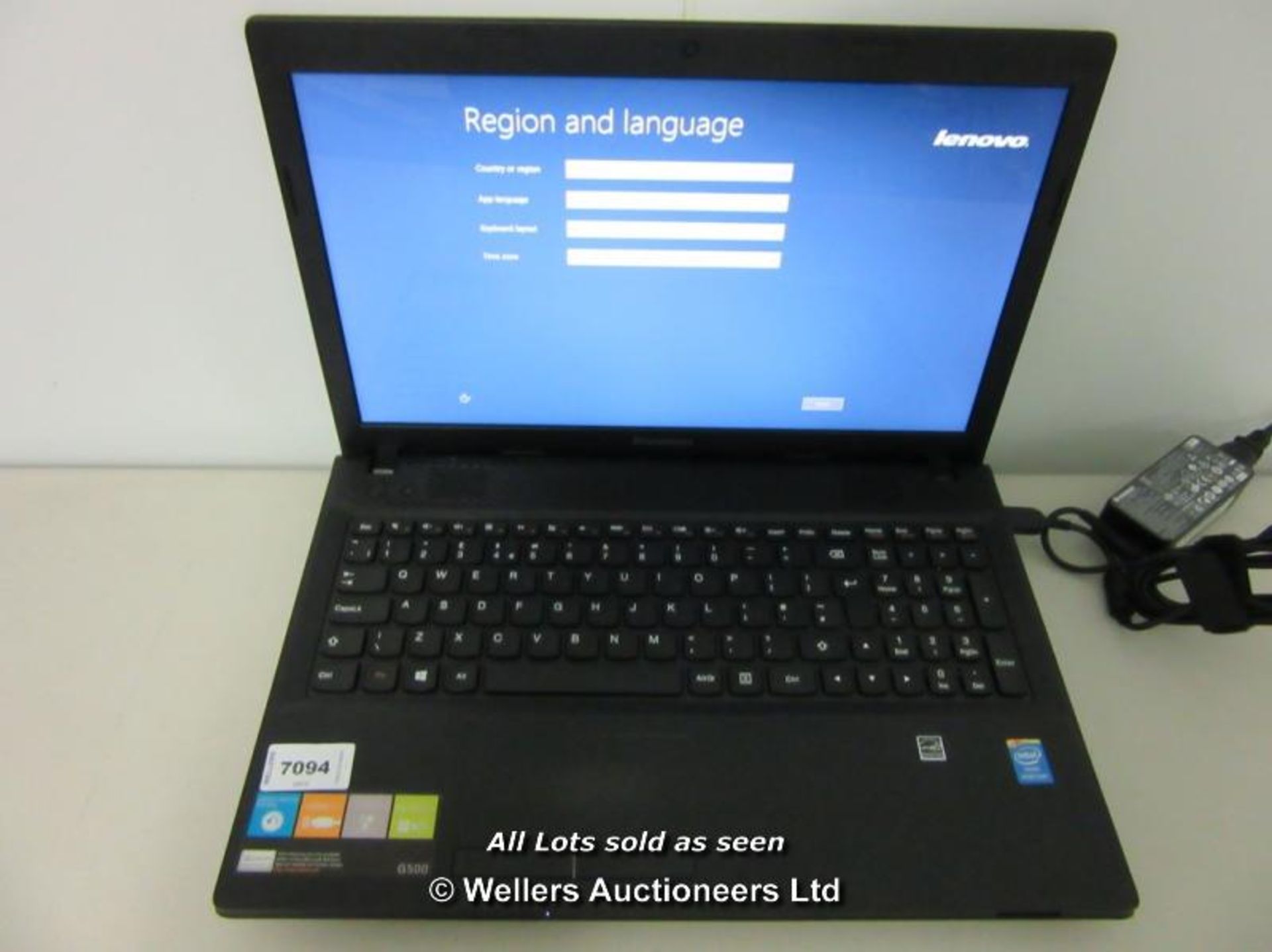 *"LENOVO G500 15.6" LAPTOP / INTEL PENTIUM 2020M 2.40GHZ / RAM 6GB / 1TB HDD / WINDOWS 8 O/S /