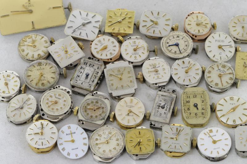 A large quantity of watch movements including vintage and modern, jewelled mechanical and quartz (