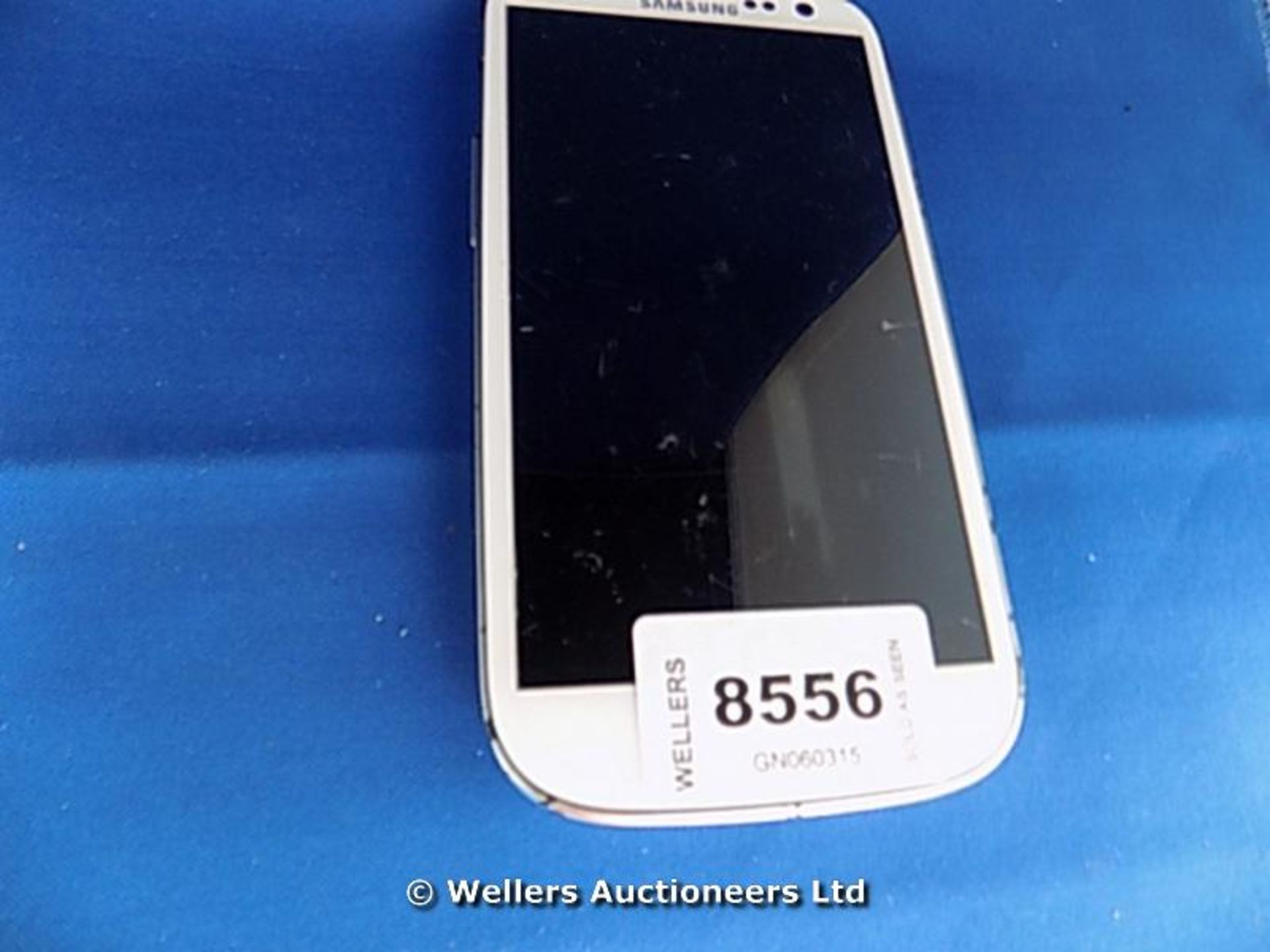 *SAMSUNG MOBILE PHONE MODEL GT-I9300 WHITE / GRADE: UNCLAIMED PROPERTY / UNBOXED (DC1)[GN060315-