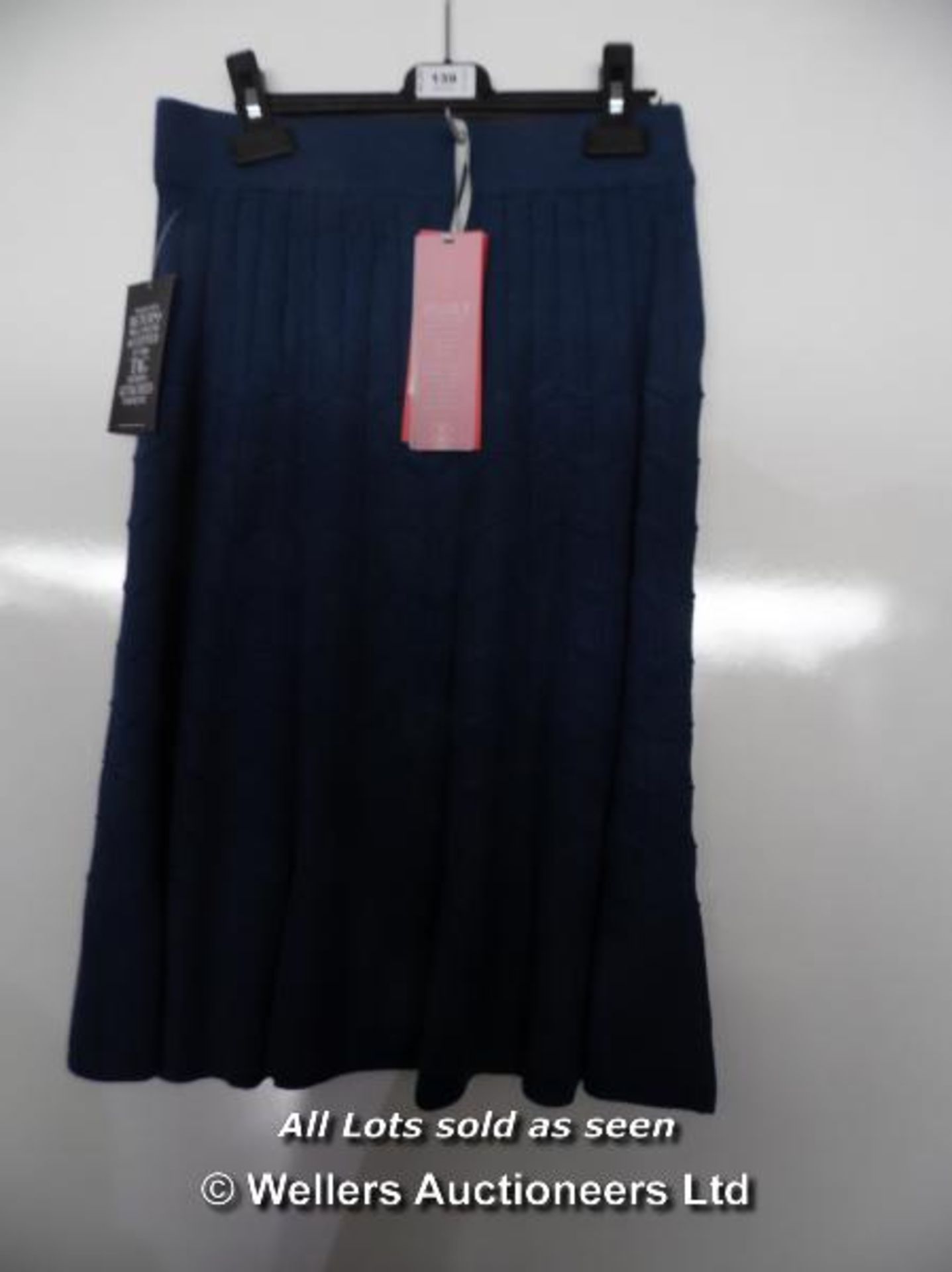 *PURE SPRING NAVY KNITTED SKIRT UK SIZE SR / GRADE: UNCLAIMED PROPERTY / LADIES NEW (DC2)[GN090315-