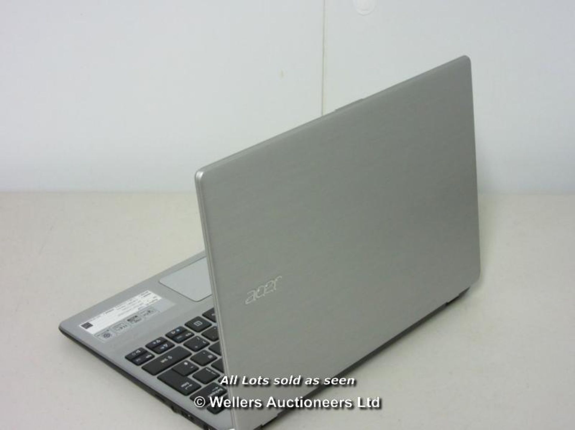 *"ACER ASPIRE V5-122P 11.6" TOUCH SCREEN LAPTOP / AMD A4-1250 1GHZ / RAM 4GB / 500GB HDD / WINDOWS 8 - Image 2 of 2