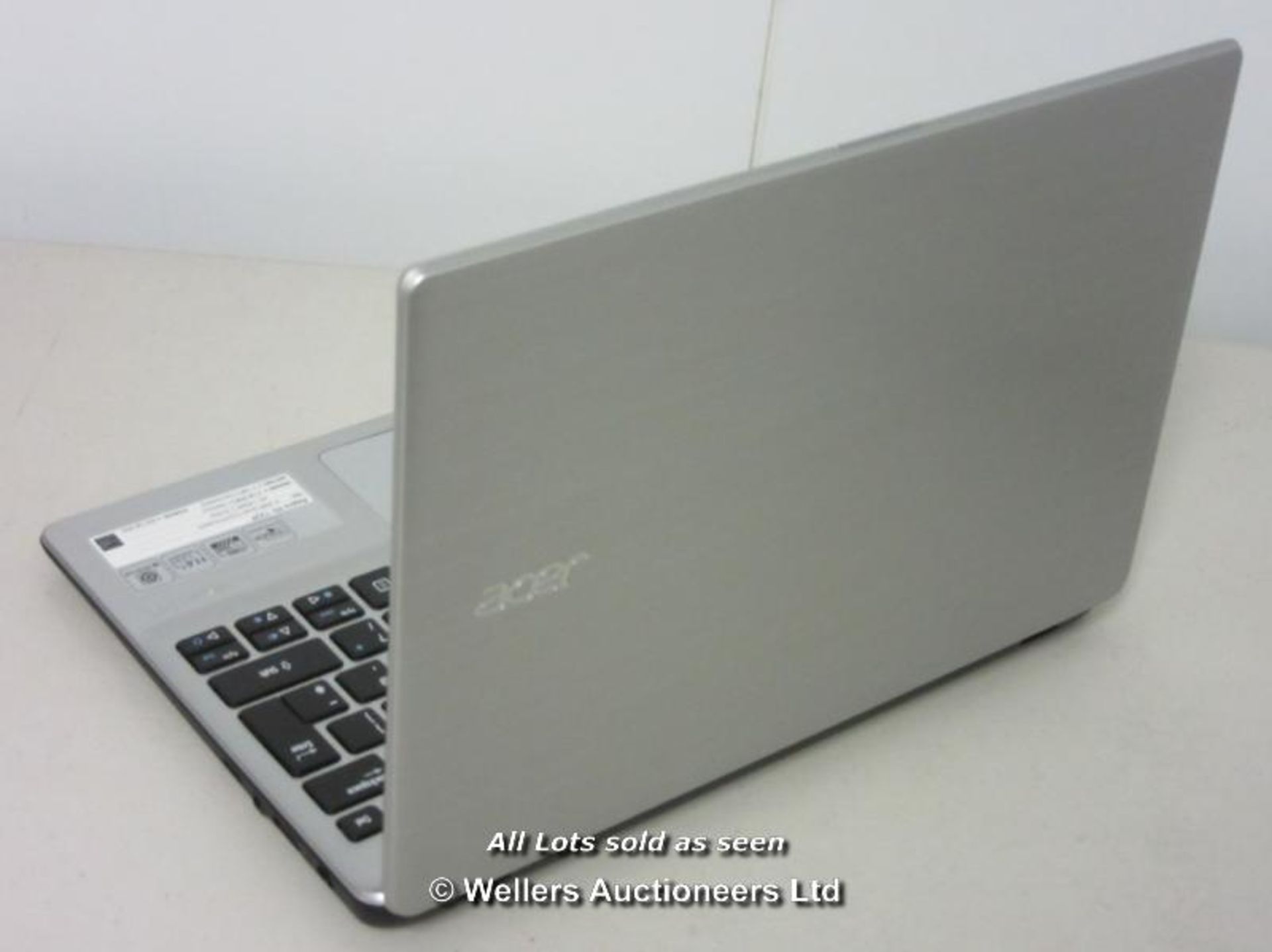 *"ACER ASPIRE V5-122 11.6" TOUCH SCREEN LAPTOP / AMD A6-1450 1GHZ / RAM 4GB / 500GB HDD / WINDOWS - Image 2 of 2