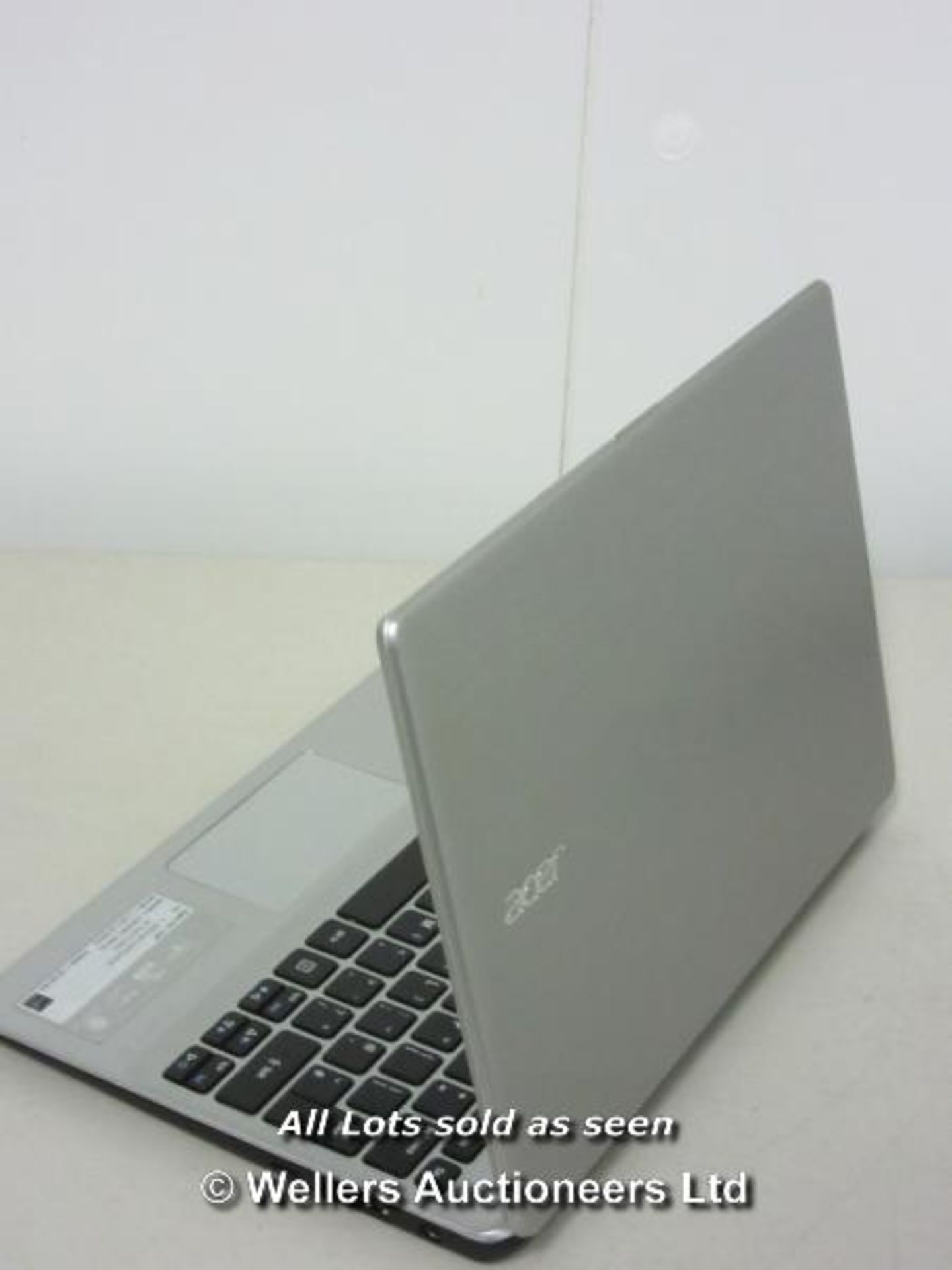 *"ACER ASPIRE V5-122P 11.6" TOUCH SCREEN LAPTOP / AMD A4-1250 1GHZ / RAM 4GB / 500GB HDD / WINDOWS 8 - Image 2 of 2