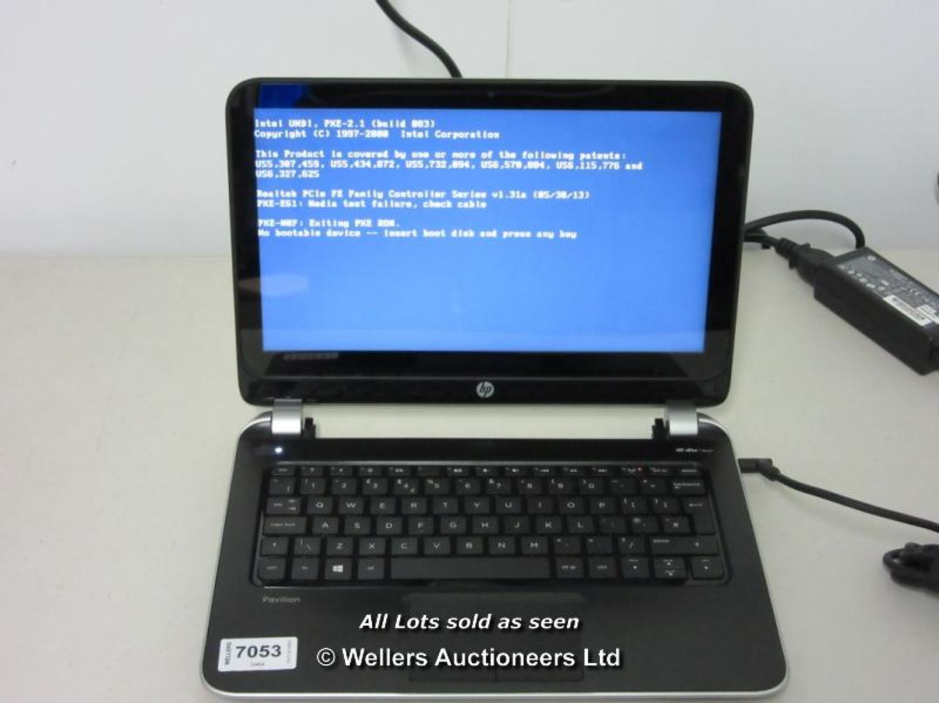 *"HP 11-E030SA 11.6" TOUCH SCREEN LAPTOP / AMD A4-1250 1.0GHZ / RAM 4GB / WITHOUT HDD / WITHOUT