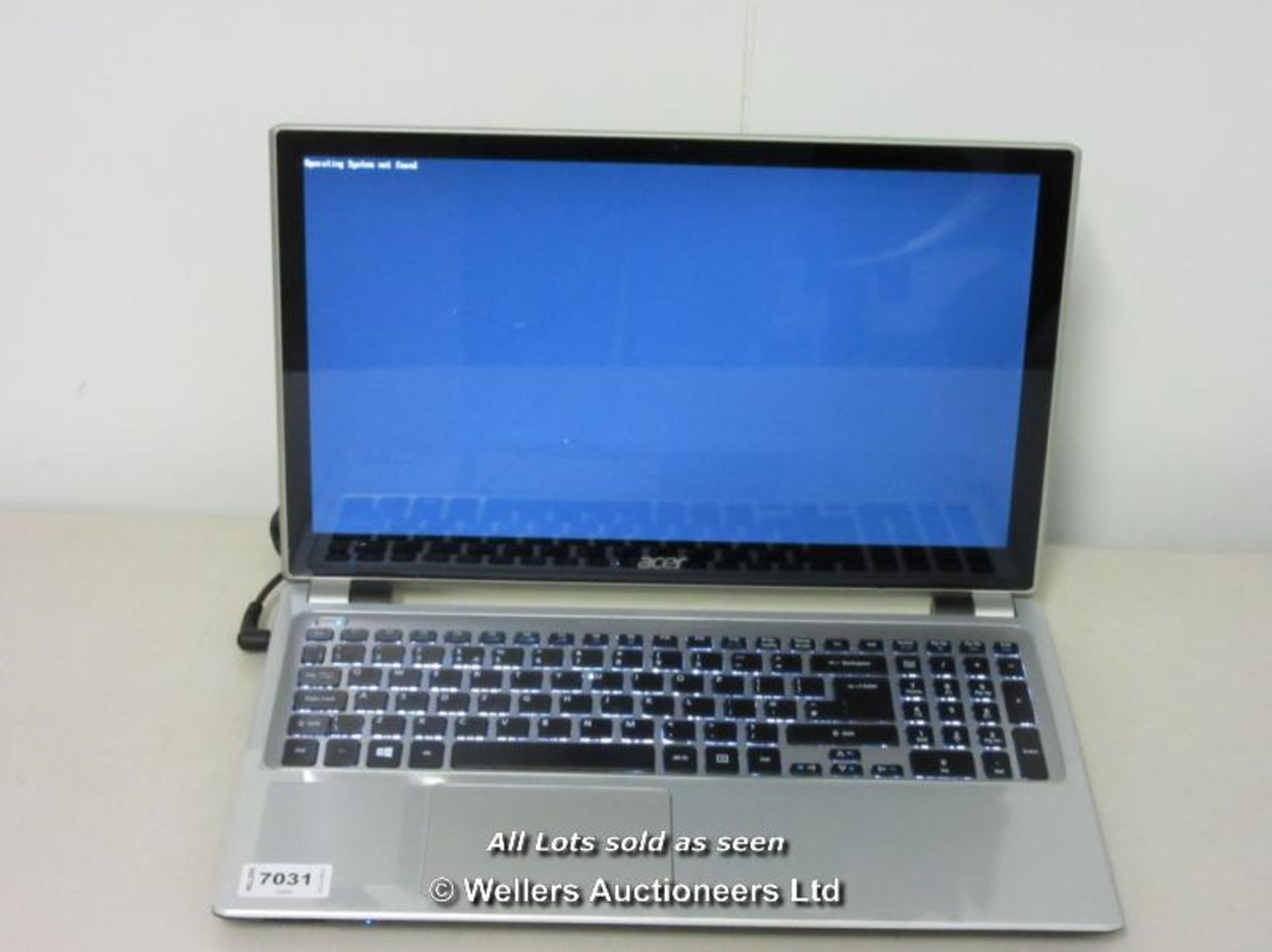 *"ACER ASPIRE V5571PG 15.6" TOUCH SCREEN LAPTOP / INTEL CORE I5-3337U 1.80GHZ / RAM 8GB / WITHOUT