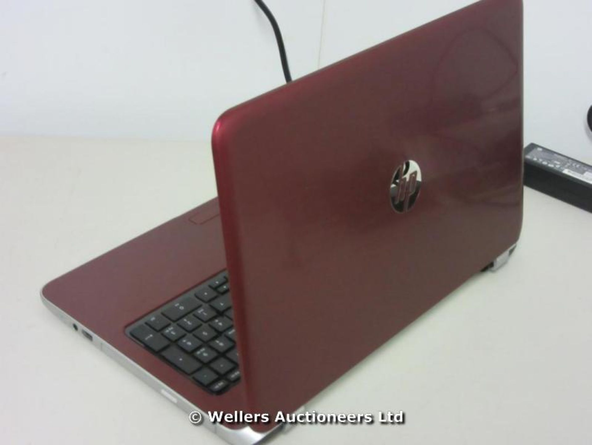 *"HP PAVILION 15-N270SA 15.6" LAPTOP / AMD A4 PROCESSOR / RAM 4GB / WITHOUT HDD / WITHOUT - Image 2 of 2