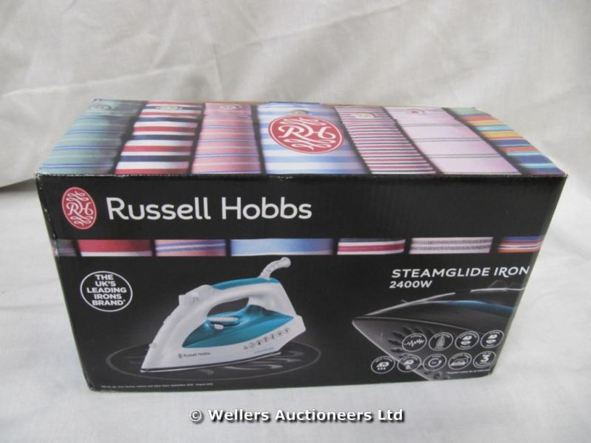 *RUSSELL HOBBS STEAMGLIVE IRON 2400W / GRADE: UNCLAIMED PROPERTY / BOXED (DC2)[GN220415-167}
