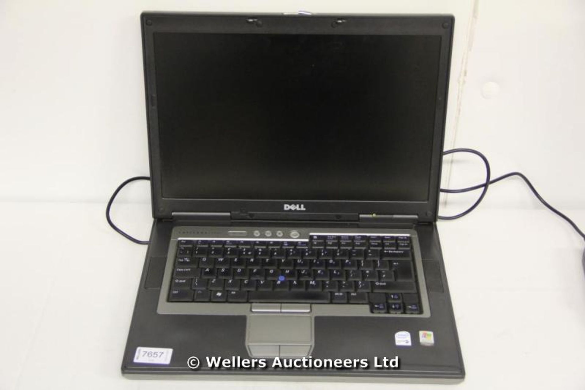 *3 X DELL LAPTOPS INCLUDING 1 X D820 (POWER LIGHT COMES BUT NO DISPLAY / NO HARD DRIVE / MISSING - Image 2 of 9