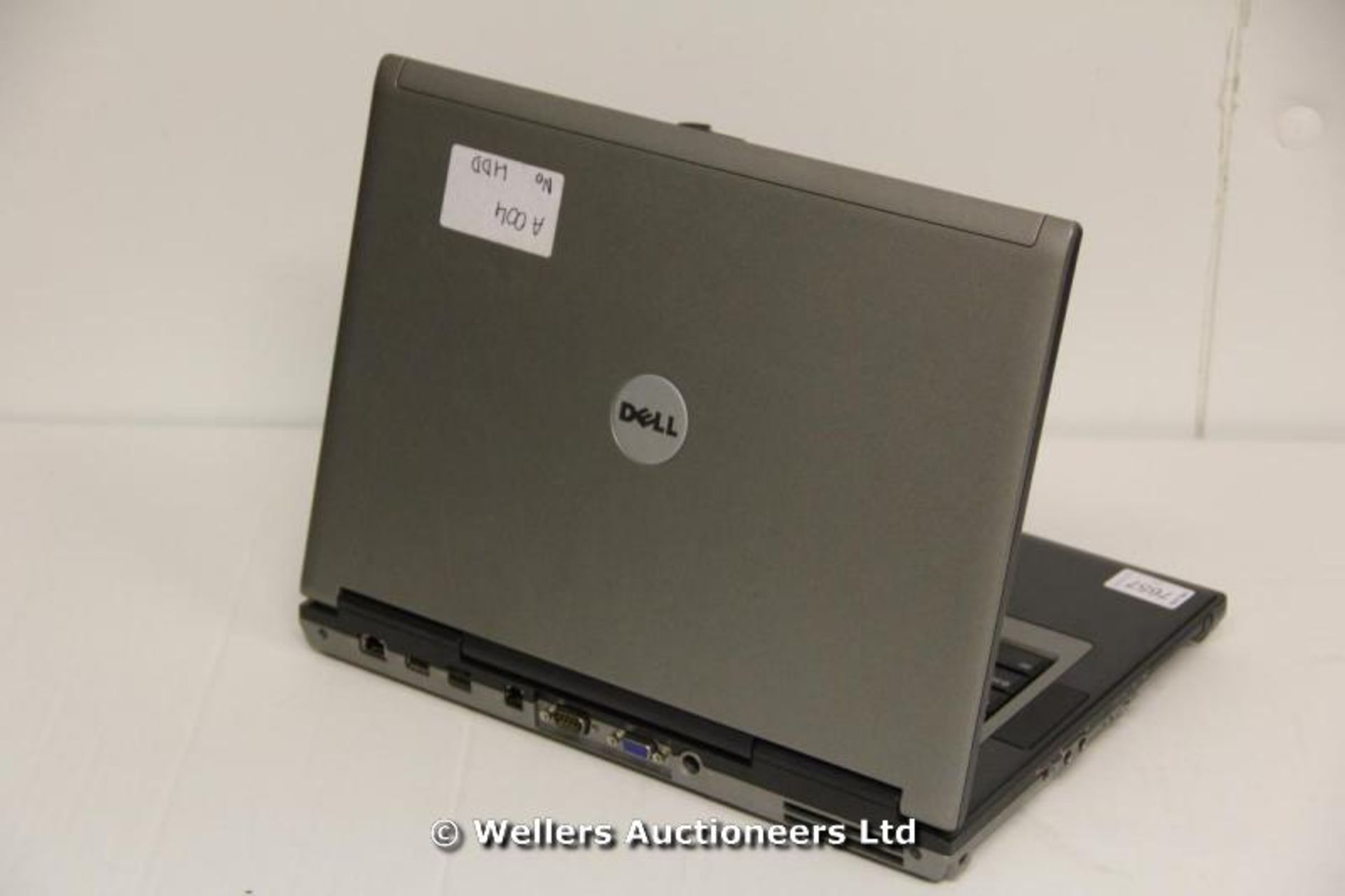 *3 X DELL LAPTOPS INCLUDING 1 X D820 (POWER LIGHT COMES BUT NO DISPLAY / NO HARD DRIVE / MISSING - Image 3 of 9