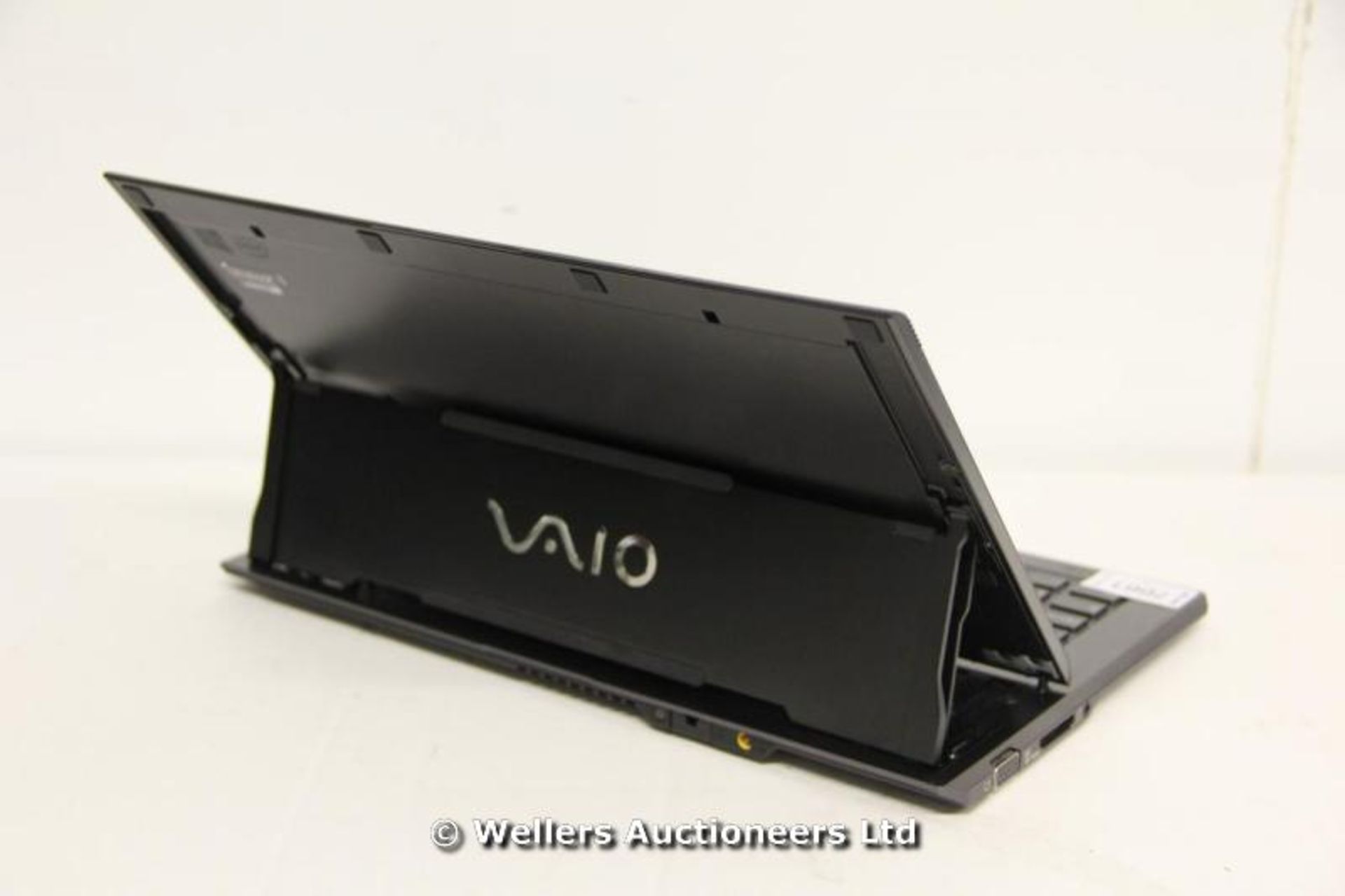 *SONY VAIO DUO 11 SVD1121Q2EB / NO OPERATING SYSTEM / INTEL CORE I5-3317U 1.70GHZ / 128GB SSD / - Image 2 of 3