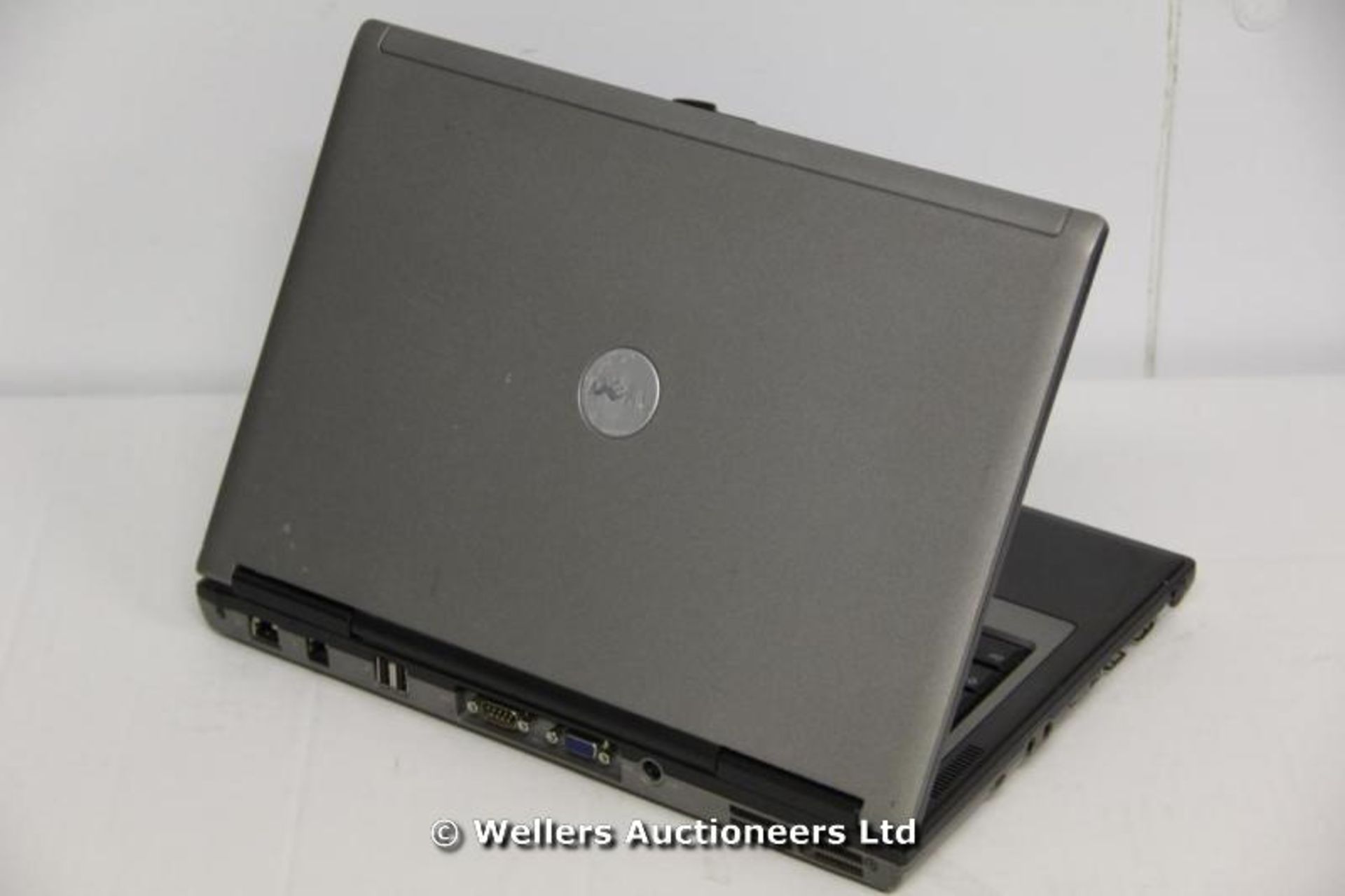 *3 X DELL LAPTOPS INCLUDING 1 X D820 (POWER LIGHT COMES BUT NO DISPLAY / NO HARD DRIVE / MISSING - Image 6 of 9