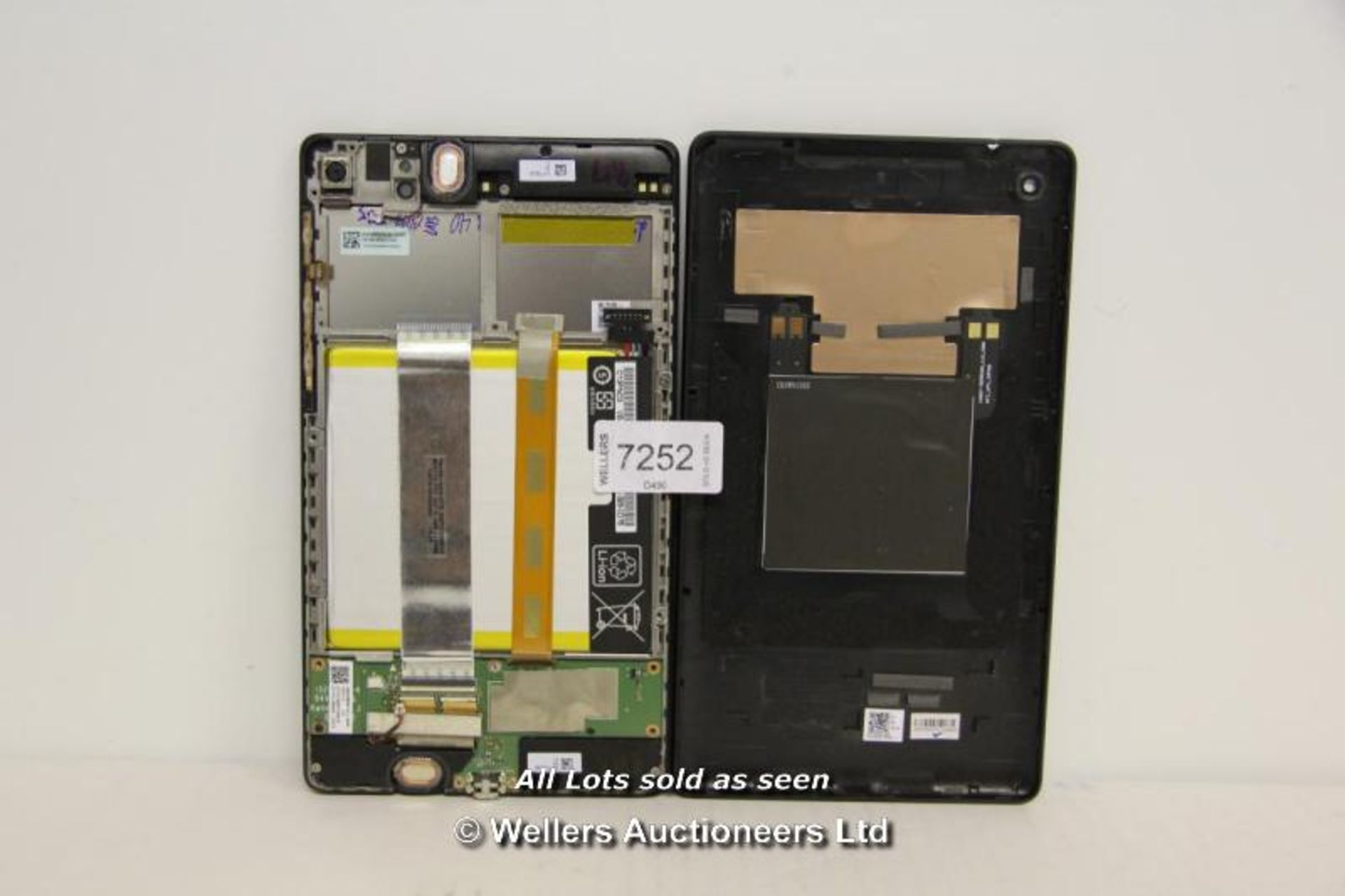 *ASUS NEXUS TABLET / WITHOUT OPERATING SYSTEM O/S / WITH BATTERY / WITHOUT CHARGER / MISSING PARTS / - Image 2 of 2