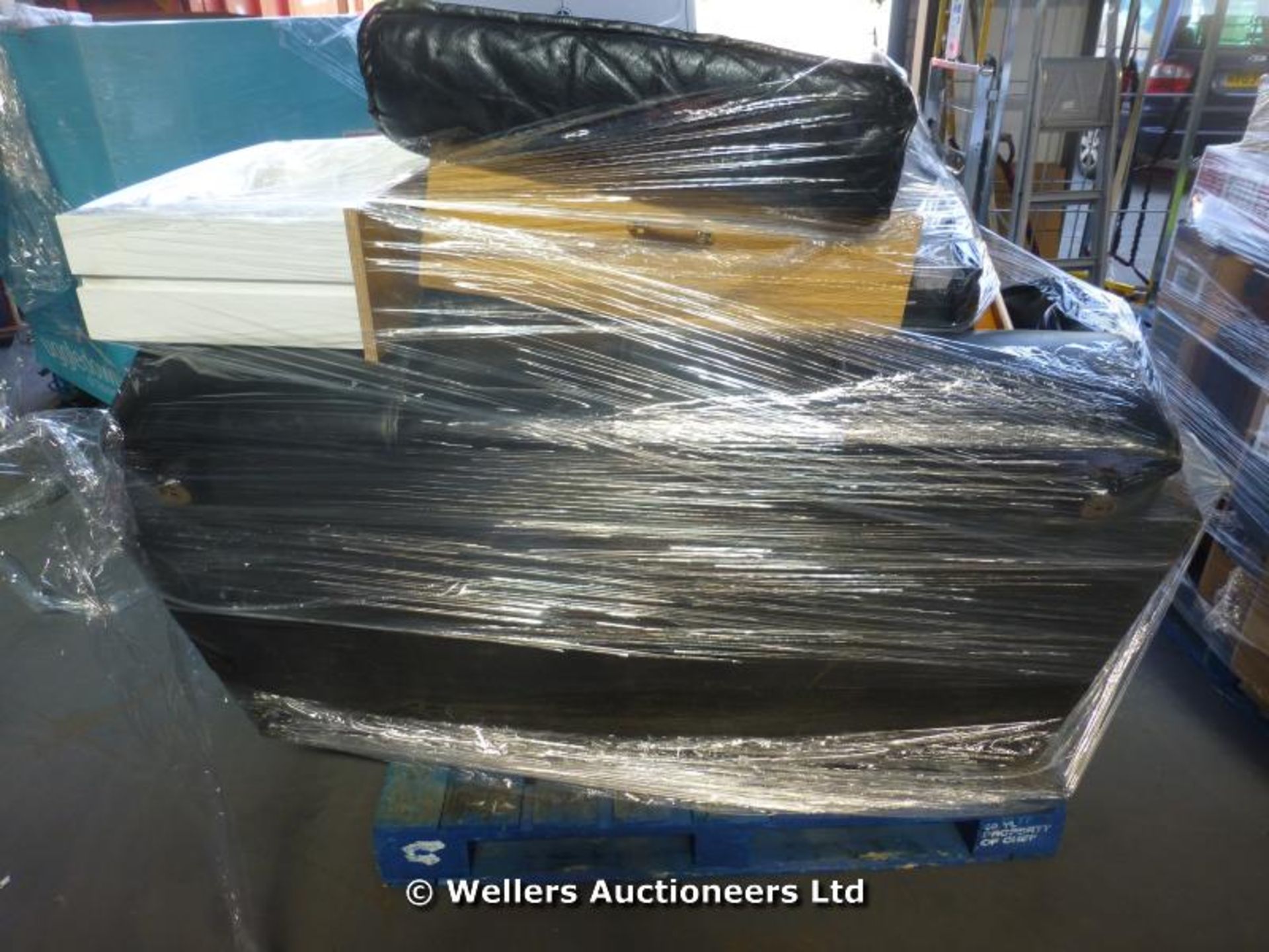 *CONTENTS OF A SELF STORAGE CONTAINER TO BE SOLD OVER 4 X MIXED PALLETS INC, 2 X 2 SEATER LEATHER - Image 2 of 8