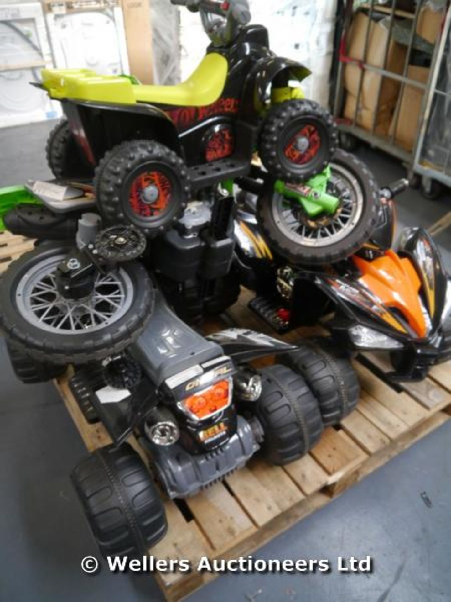 *1X MIXED PALLET OF APPROX 4X KIDS RYDE ON  TOYS INCLUDING QUAD BIKE MOTO CROSS (LOCATION