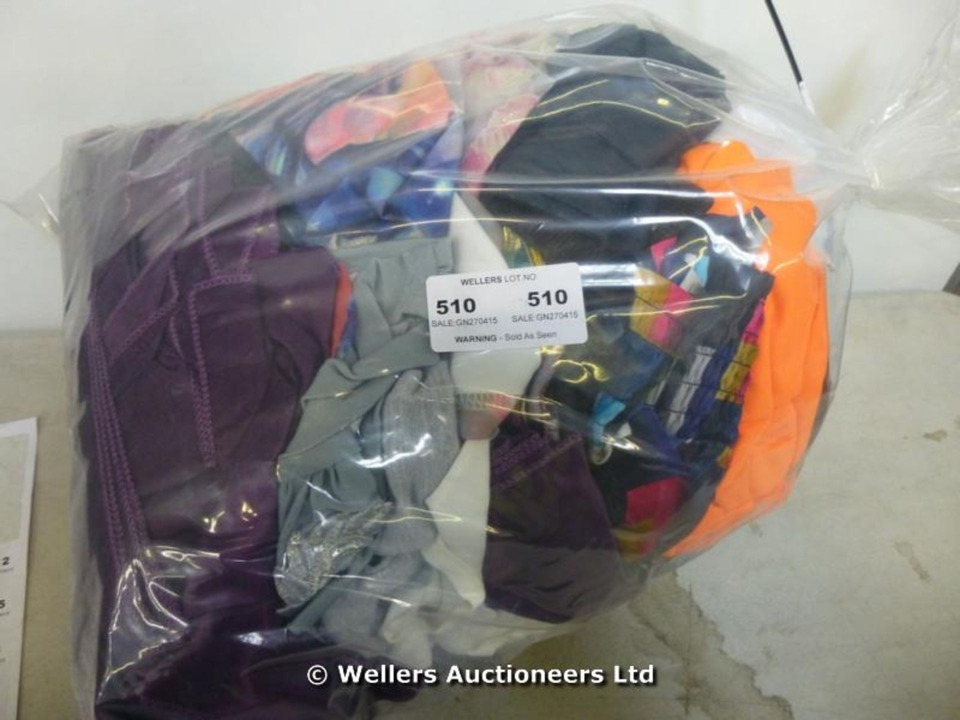 *USED MIXED ADULT CLOTHING / GRADE: UNCLAIMEDPROPERTY / BAG OF (DC3)[GN270415-510}