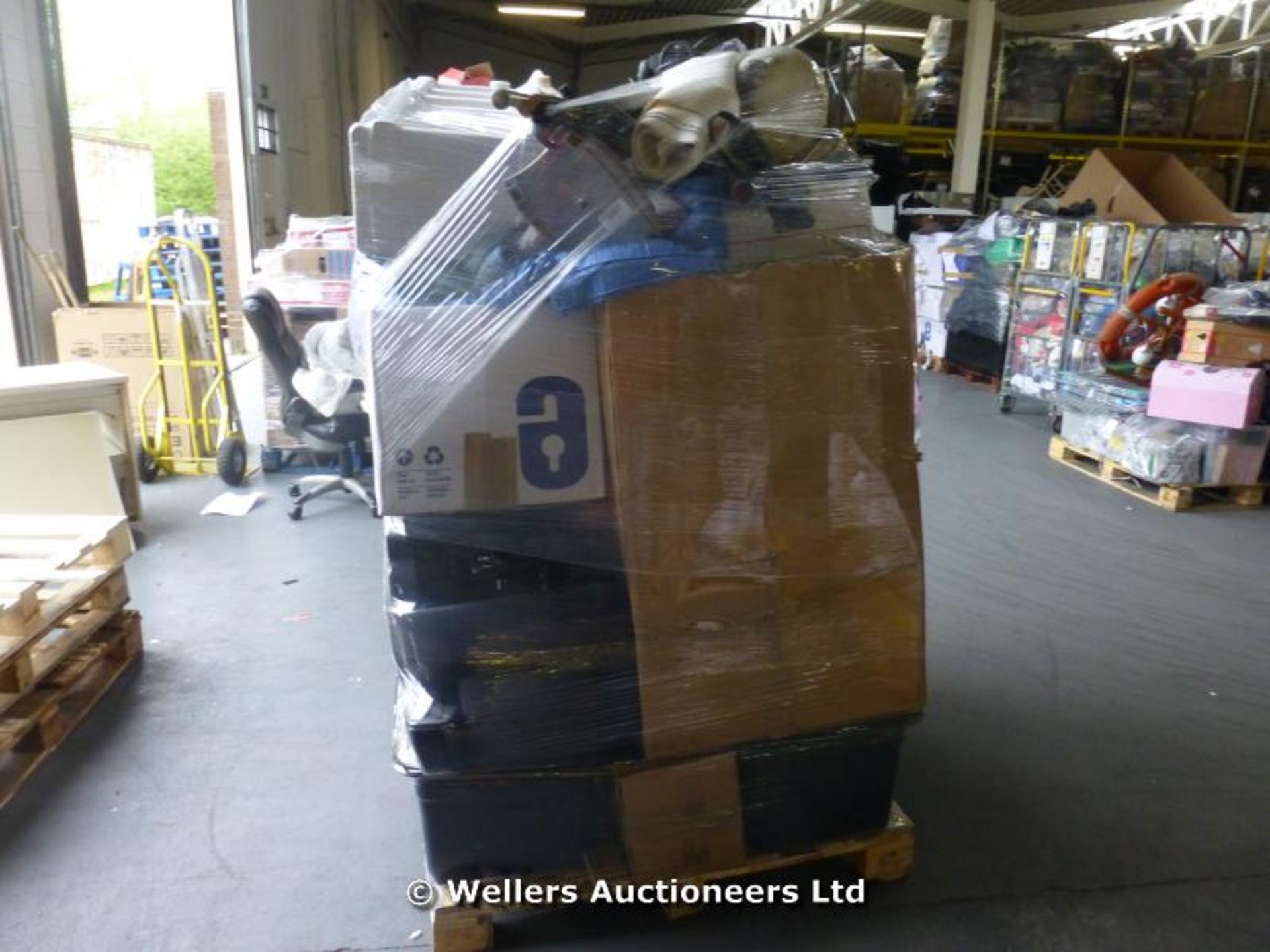 *CONTENTS OF A SELF STORAGE CONTAINER TO BE SOLD OVER 6 X MIXED PALLETS INC, MOUNTFIELD 4 STROKE - Image 3 of 11