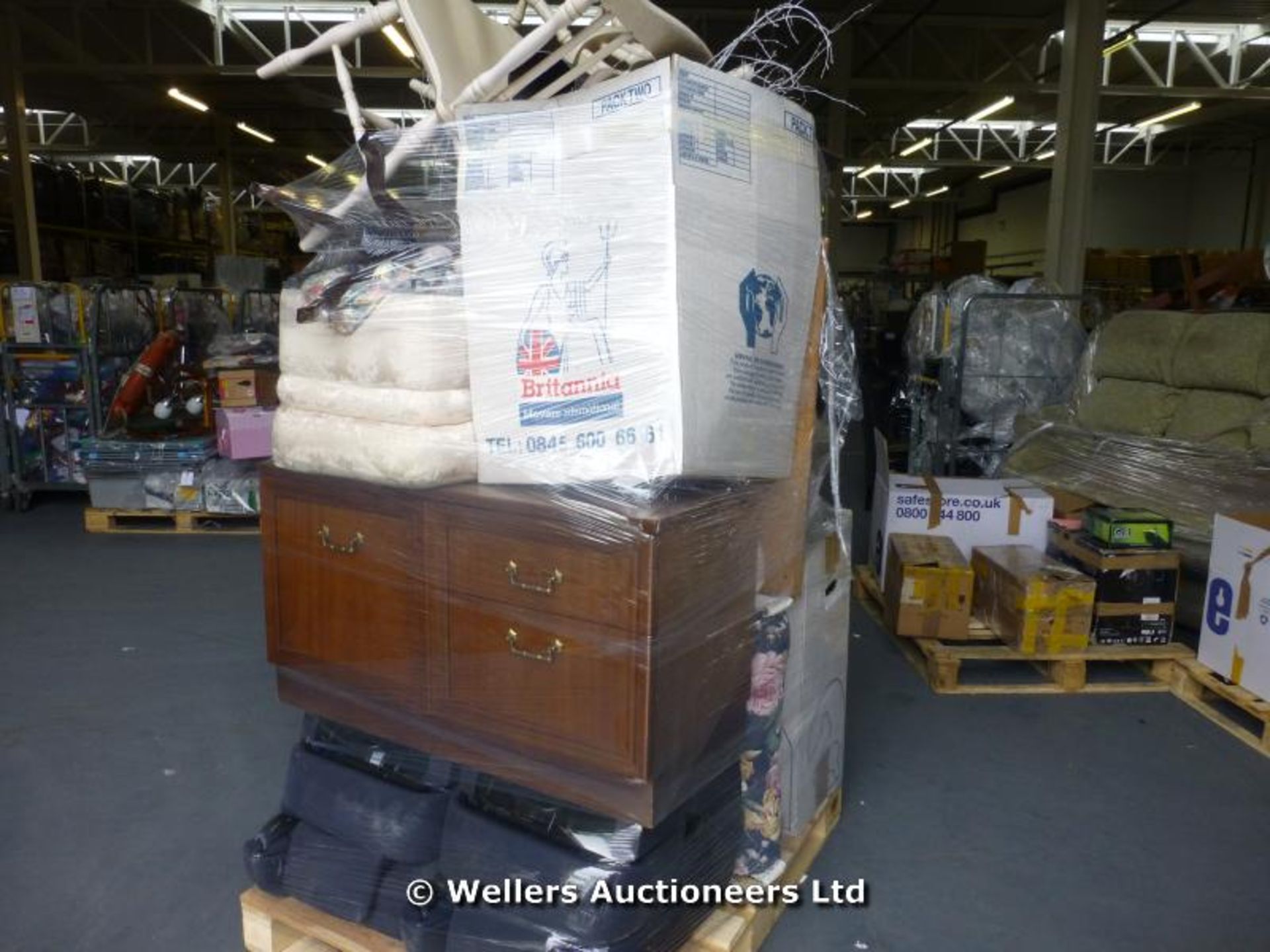 *CONTENTS OF A SELF STORAGE CONTAINER TO BE SOLD OVER 6 X MIXED PALLETS INC, MOUNTFIELD 4 STROKE - Image 6 of 11