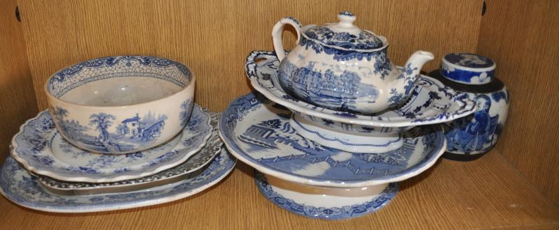 A large quantity of blue and white porcelain, including an Avon Scenes Palissy teapot - Image 2 of 2