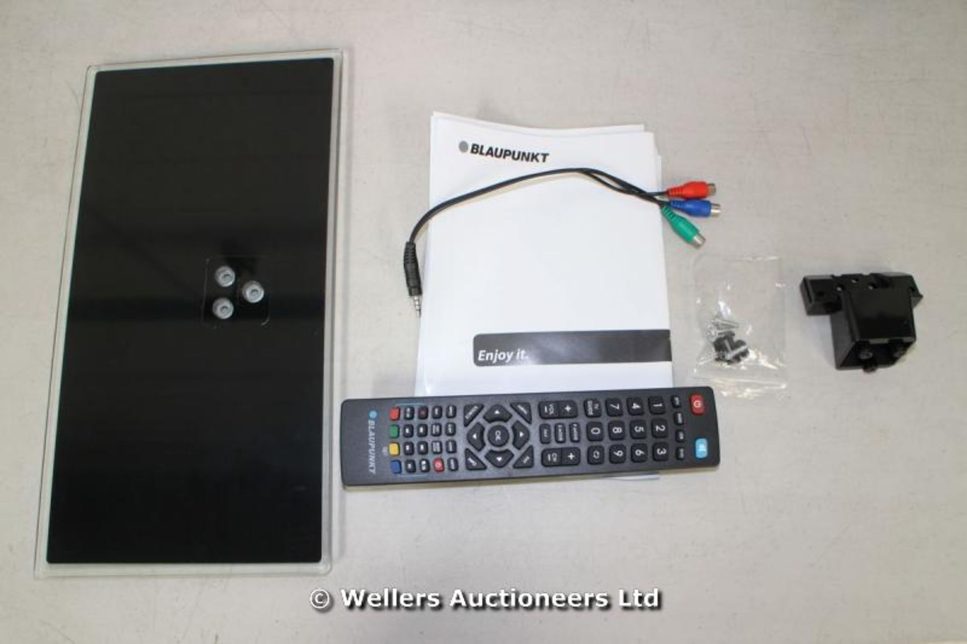 *"BLAUPUNKT 32-141 32" HD LED TV WITH FREEVIEW / WITH REMOTE / WITH STAND / WITH POWER SUPPLY / WITH - Image 4 of 4