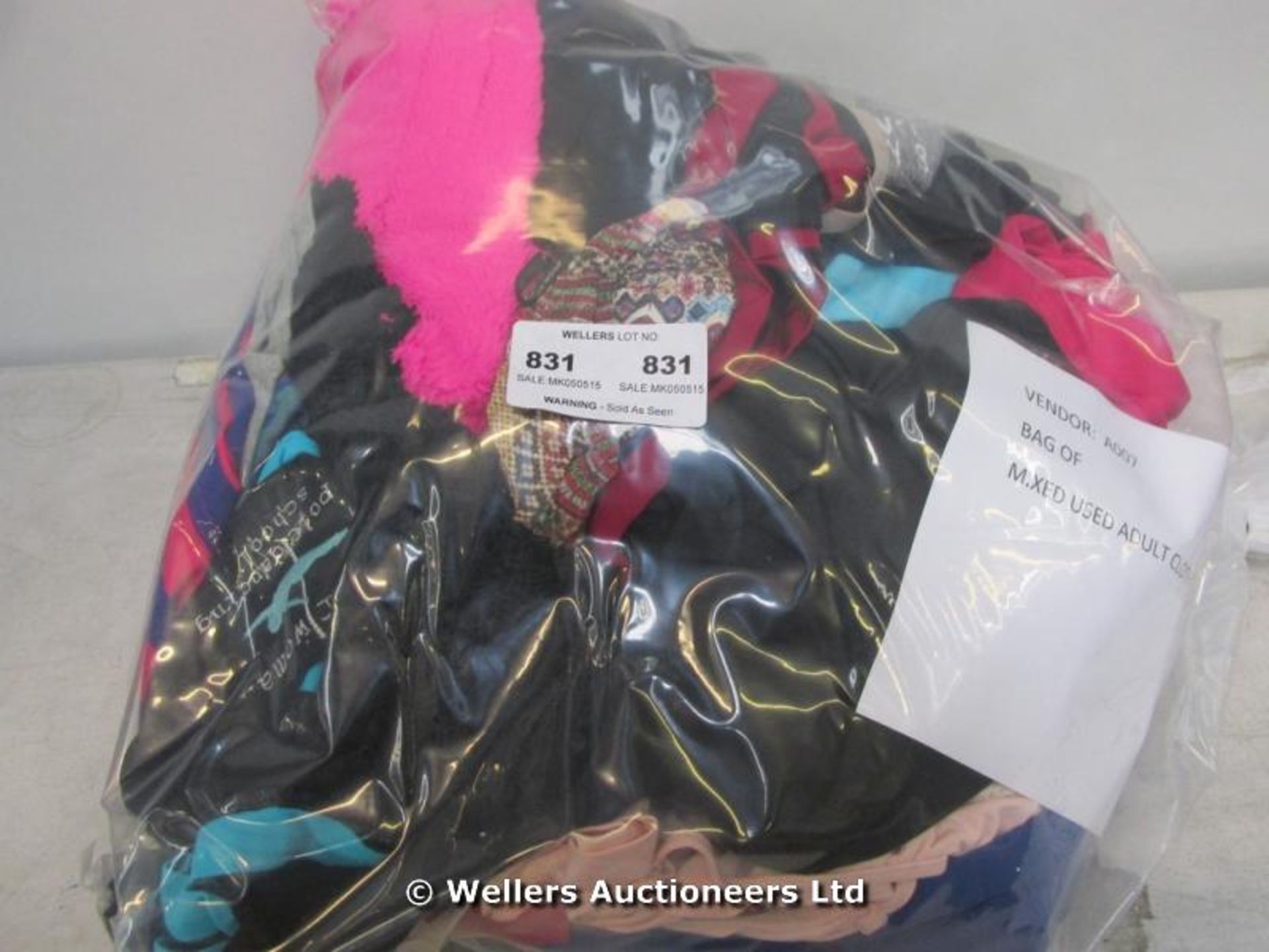 *MIXED USED ADULT CLOTHING / GRADE: UNCLAIMED PROPERTY / BAG OF (DC3)[MK050515-831}