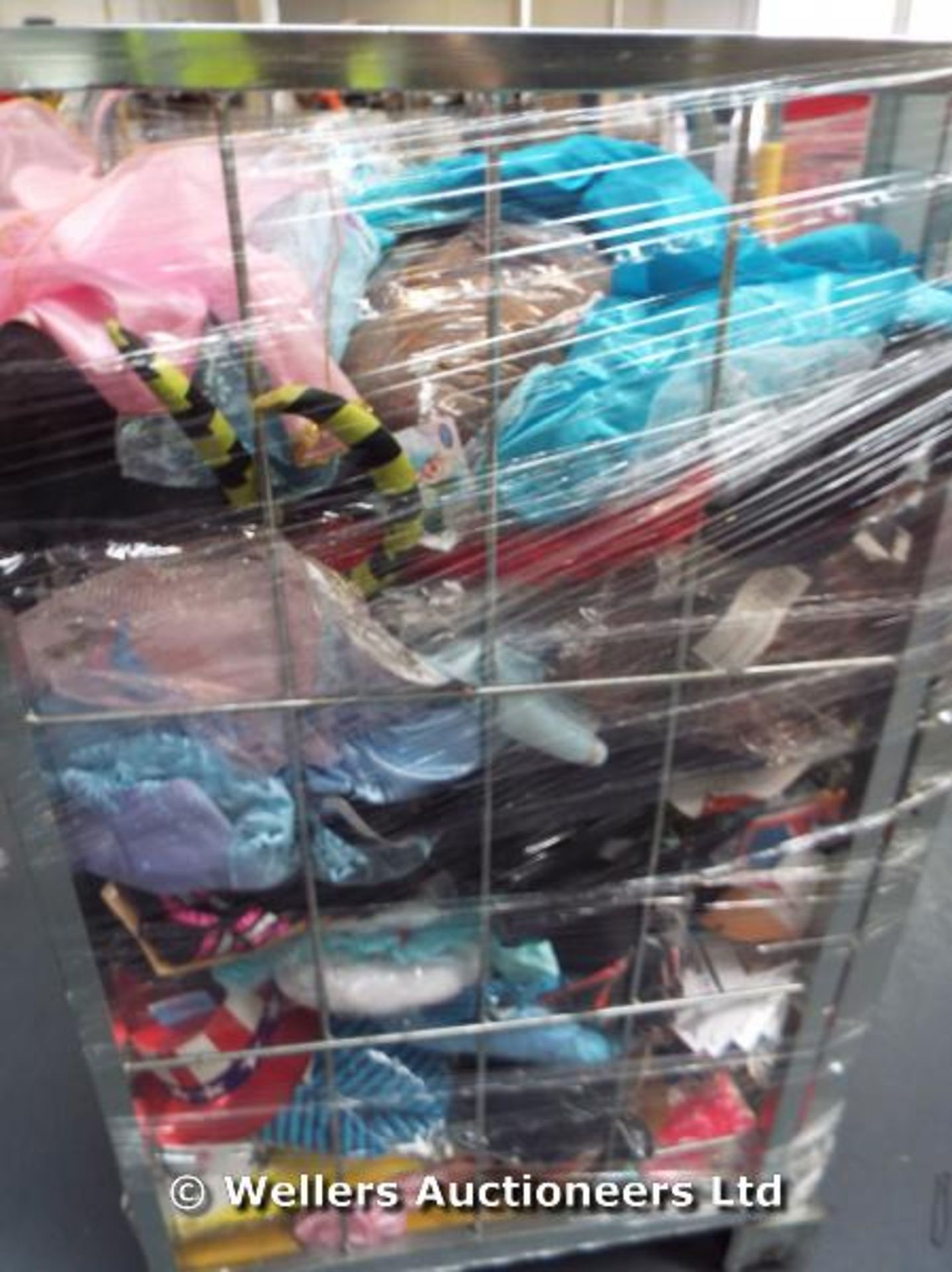 *TROLLEY FULL OF FANCY DRESS CLOTHING[MK070515-1706}