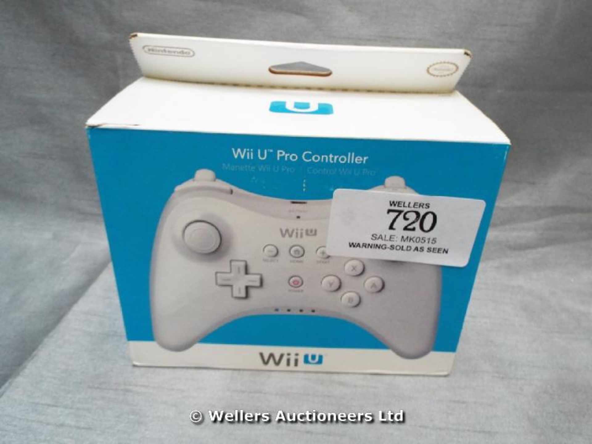 *WII U PRO CONTROLLER / GRADE: UNCLAIMED PROPERTY / BOXED (DC2)[MK070515-1720}